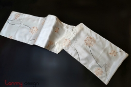 White organza silk scarf hand-embroidered with hydrangea 40*200 cm